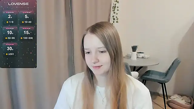 Snapshot of Alyaley chatting on 1, 11, 2025 Alyaley online show from 1, 11, 2025