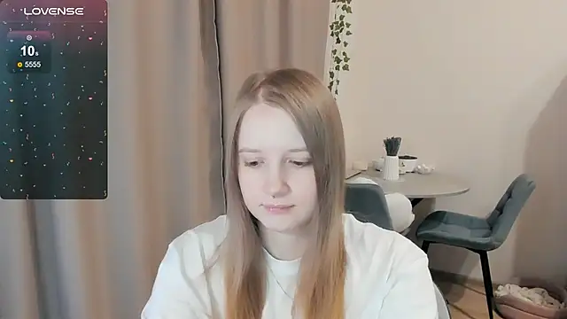 Snapshot of Alyaley chatting on 15, 11, 2025 Alyaley online show from 15, 11, 2025