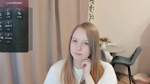 Snapshot of Alyaley chatting on 13, 12, 2025 Alyaley online show from 13, 12, 2025