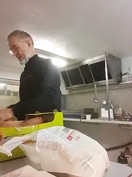 Snapshot of 60philippe chatting on 19, 12, 2024 60philippe online show from 19, 12, 2024