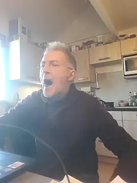 Snapshot of 60philippe chatting on 13, 1, 2025 60philippe online show from 13, 1, 2025