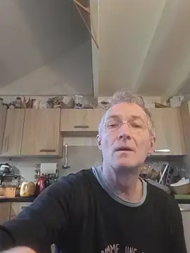 Snapshot of 60philippe chatting on 28, 1, 2025 60philippe online show from 28, 1, 2025