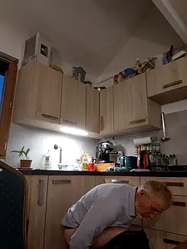 Snapshot of 60philippe chatting on 4, 10, 2025 60philippe online show from 4, 10, 2025