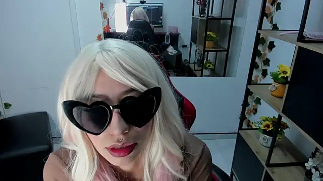 LilithCooperr  online show from 17, 12, 2025