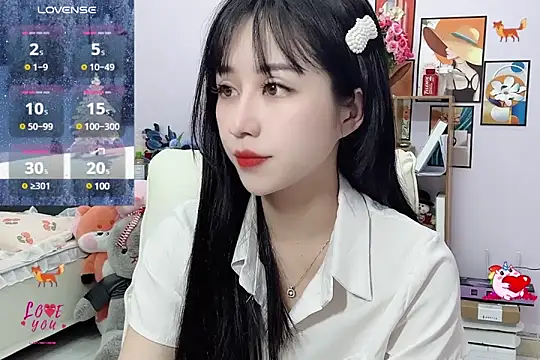 Snapshot of _LLisa_ chatting on 13, 2, 2025 LLisa online show from 13, 2, 2025