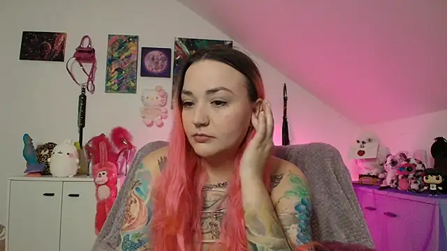 PinkHurricaneOfficial online show from 9, 10, 2025