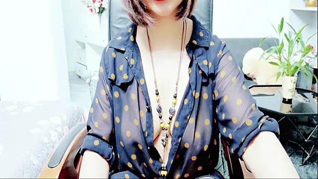 Snapshot of Miu-Le chatting on 2, 7, 2026 Miu-Le online show from 2, 7, 2026