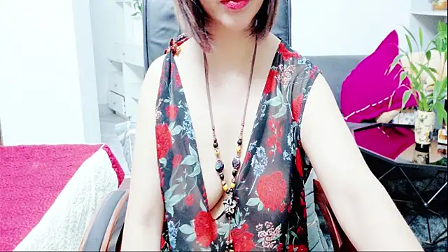 Snapshot of Miu-Le chatting on 8, 7, 2026 Miu-Le online show from 8, 7, 2026