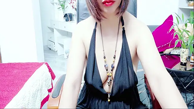 Snapshot of Miu-Le chatting on 8, 7, 2026 Miu-Le online show from 8, 7, 2026