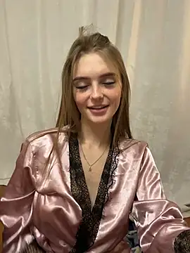 lovelly molly online show from 5, 2, 2025