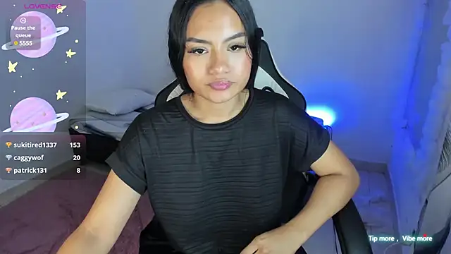 Riana Kean online show from 28, 2, 2025