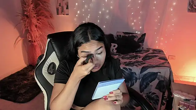 Riana Kean online show from 4, 3, 2026