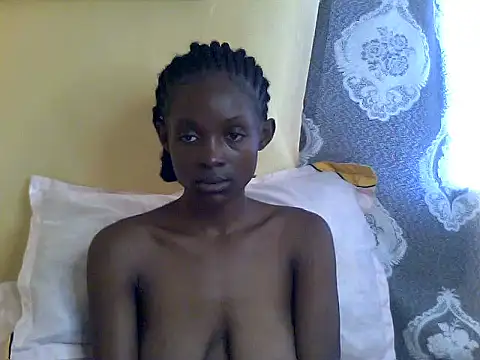 petite clara24 online show from 21, 11, 2025