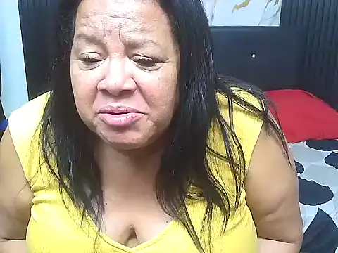 Snapshot of Shanttal0272 chatting on 8, 7, 2026 Shanttal0272 online show from 8, 7, 2026
