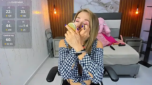 Snapshot of CATIAJONES chatting on 16, 2, 2026 CATIAJONES online show from 16, 2, 2026