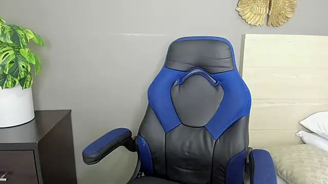 chaymae nah  online show from 6, 12, 2024