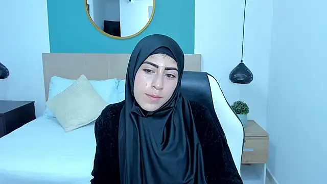 chaymae nah  online show from 9, 1, 2025