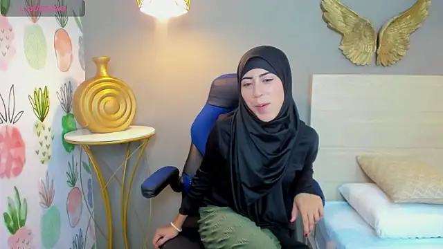 chaymae nah  online show from 12, 1, 2025