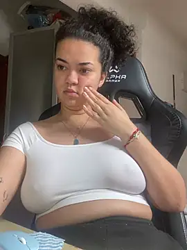 Snapshot of rafamarianoofc chatting on 18, 3, 2025 rafamarianoofc online show from 18, 3, 2025