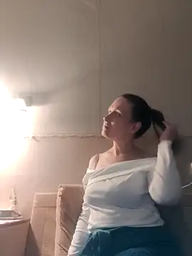 Evelina cute online show from 13, 11, 2025