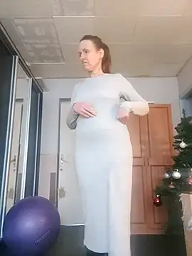 Evelina cute online show from 10, 2, 2026