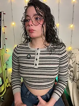 Snapshot of Antoniart_ chatting on 21, 10, 2025 Antoniart online show from 21, 10, 2025