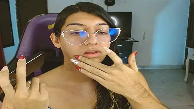 engielphoenis14 online show from 13, 1, 2026