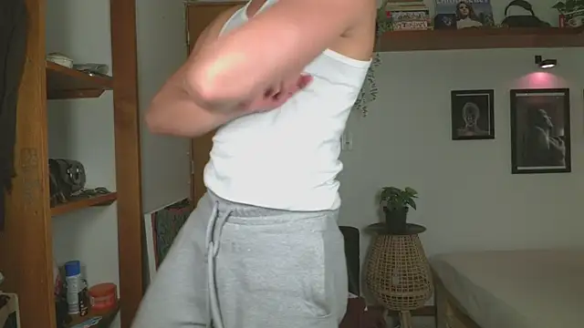 Snapshot of ArchiGoldd chatting on 29, 4, 2026 ArchiGoldd online show from 29, 4, 2026