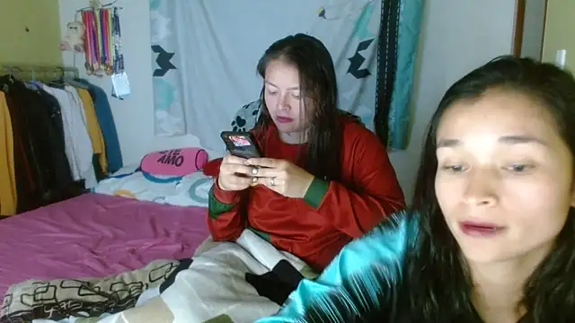 Snapshot of clayre_and_jill chatting on 17, 10, 2025 clayre and jill online show from 17, 10, 2025