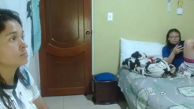 Snapshot of clayre_and_jill chatting on 8, 4, 2026 clayre and jill online show from 8, 4, 2026