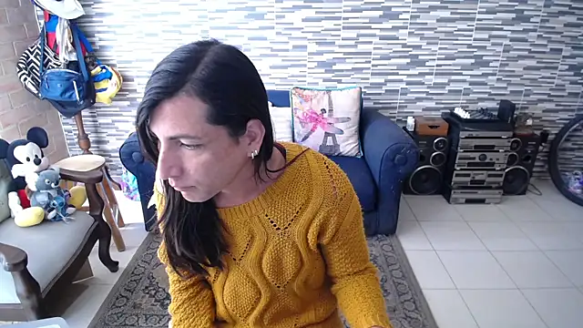 Snapshot of VioletaGomezCo chatting on 19, 4, 2026 VioletaGomezCo online show from 19, 4, 2026