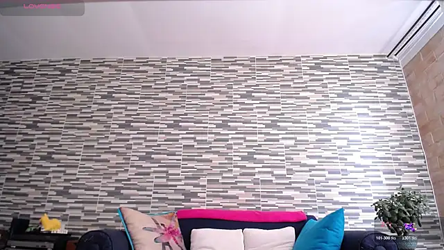Snapshot of VioletaGomezCo chatting on 19, 5, 2026 VioletaGomezCo online show from 19, 5, 2026