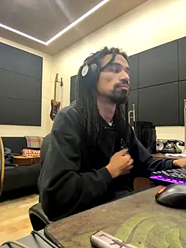 hotcamboy420 online show from 17, 11, 2025