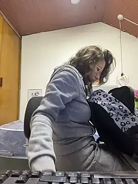 karlamorris  online show from 11, 3, 2026