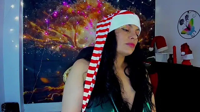 Snapshot of Lust_Mom41 chatting on 22, 12, 2024 Lust Mom41 online show from 22, 12, 2024