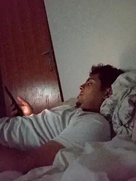 Pau moreno23 online show from 26, 2, 2025