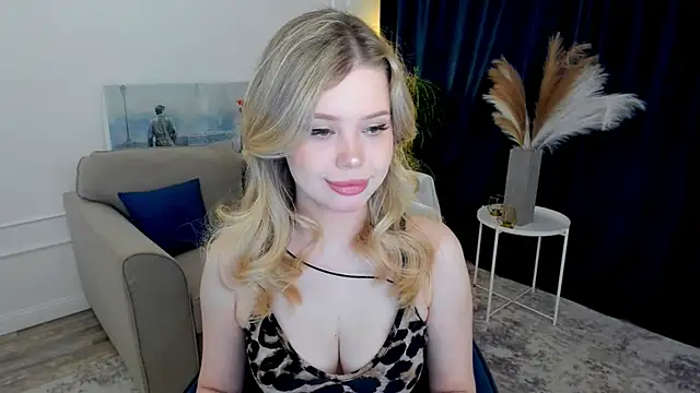 Snapshot of FollowLovee chatting on 6, 5, 2026 FollowLovee online show from 6, 5, 2026