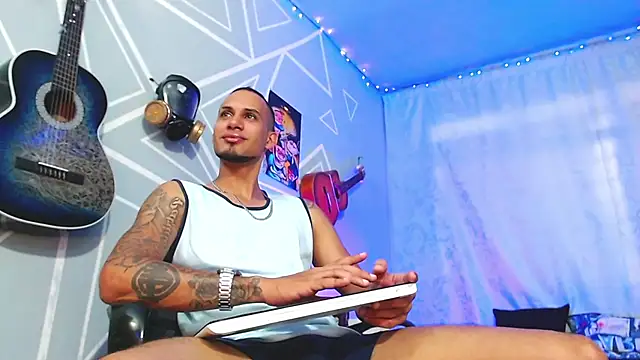 MagnusFrost online show from 17, 2, 2025