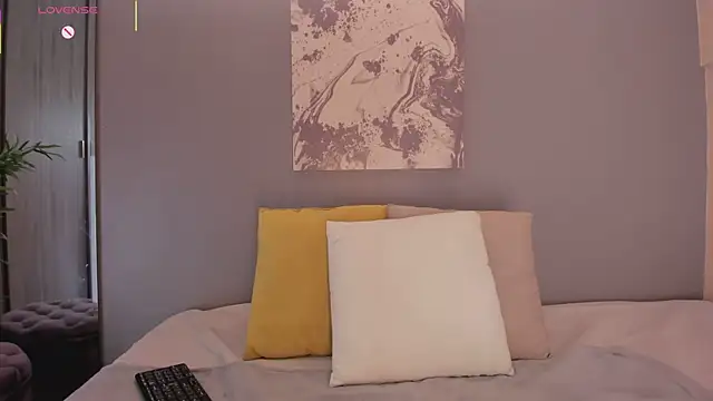 LynnSam  online show from 24, 10, 2025