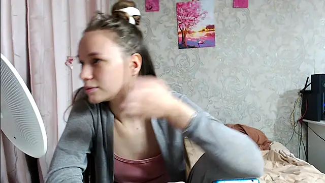 leila bambi  online show from 23, 10, 2025