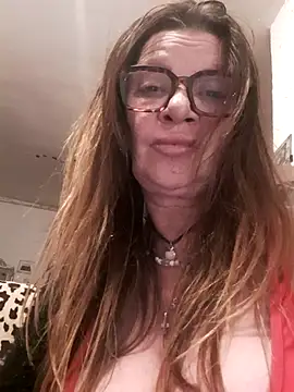 Snapshot of gildamilf chatting on 22, 11, 2025 gildamilf online show from 22, 11, 2025