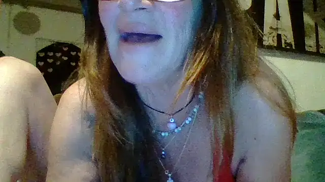 Snapshot of gildamilf chatting on 1, 4, 2026 gildamilf online show from 1, 4, 2026