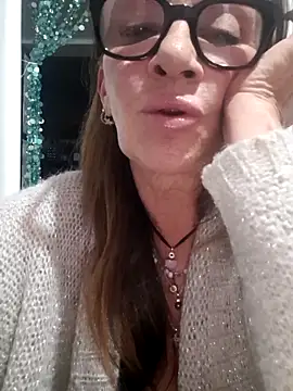 Snapshot of gildamilf chatting on 15, 4, 2026 gildamilf online show from 15, 4, 2026