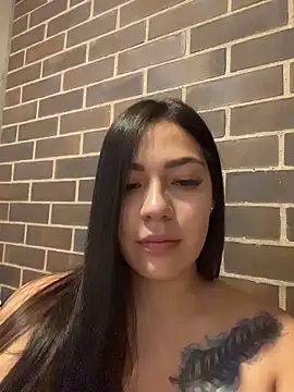 Snapshot of Latina_vanessa chatting on 4, 5, 2026 Latina vanessa online show from 4, 5, 2026