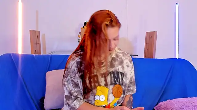 Snapshot of Amypond__ chatting on 4, 7, 2026 Amypond online show from 4, 7, 2026
