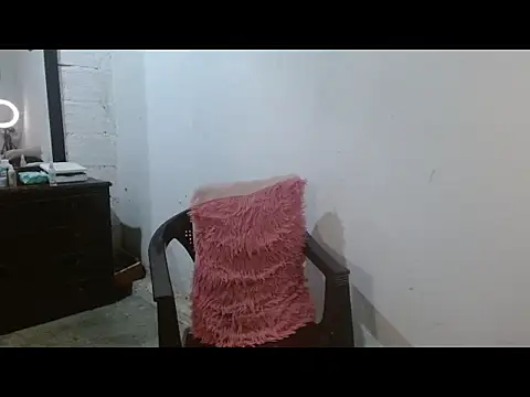 Snapshot of Larry-n-clouds chatting on 6, 6, 2026 Larry-n-clouds online show from 6, 6, 2026