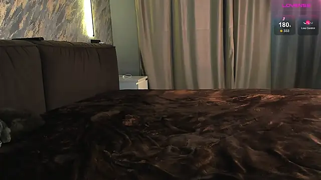 laflamebella online show from 25, 2, 2026