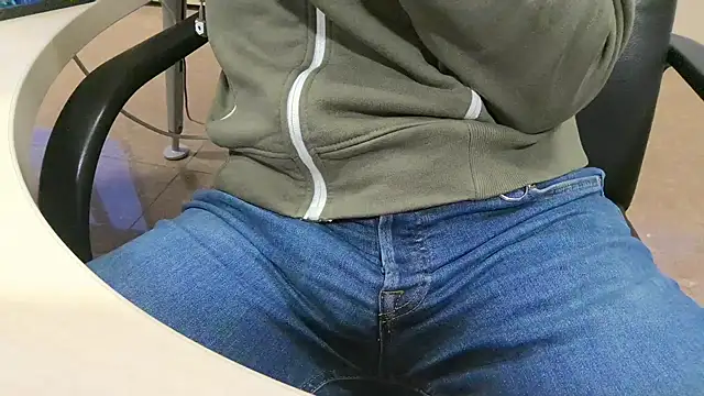 alessandroman2114 online show from 21, 10, 2025