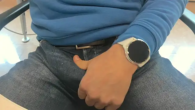 alessandroman2114 online show from 24, 2, 2026