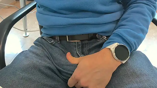 alessandroman2114 online show from 15, 4, 2026